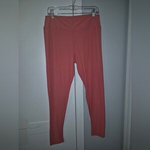 LuLaRoe Coral/Terra-Cotta Tall & Curvy Leggings